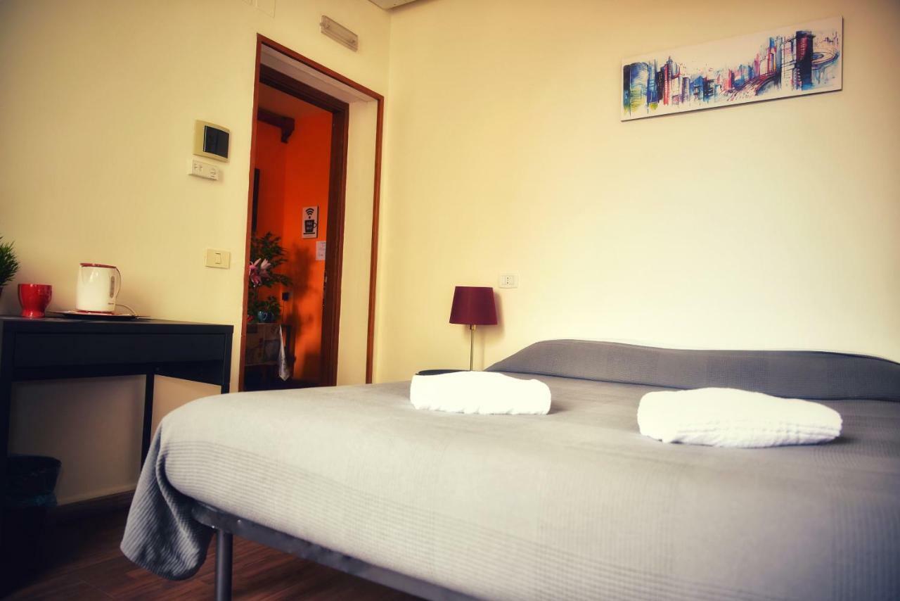 Holiday Rooms Florencia Exterior foto